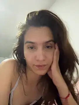 Bella still online show from 04/03/26, 01:34