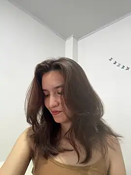 Snapshot of Bella_still chatting on 07/17/26, 01:41 Bella still online show from 07/17/26, 01:41