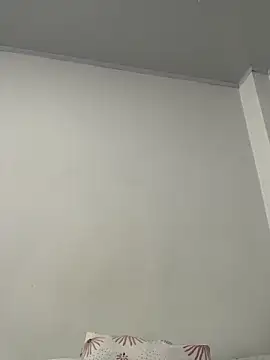 Bella still online show from 02/17/26, 01:19