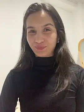 Snapshot of Bella_still chatting on 12/03/25, 01:06 Bella still online show from 12/03/25, 01:06