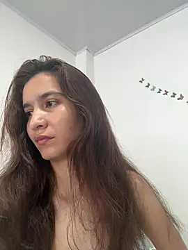 Bella still online show from 02/12/26, 01:44