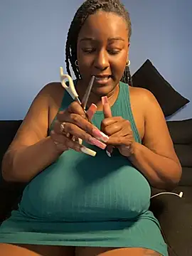 xoxoHotCoCo online show from 06/06/26, 08:03