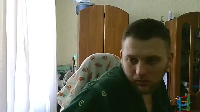 Snapshot of HunterOnBoobs chatting on 02/27/25, 08:35 HunterOnBoobs online show from 02/27/25, 08:35