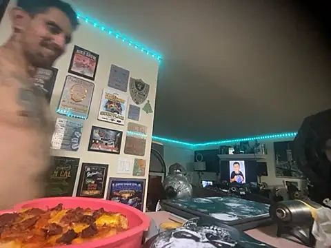 hornycouple818 online show from 11/25/25, 09:42