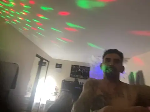 hornycouple818 online show from 03/15/26, 07:48