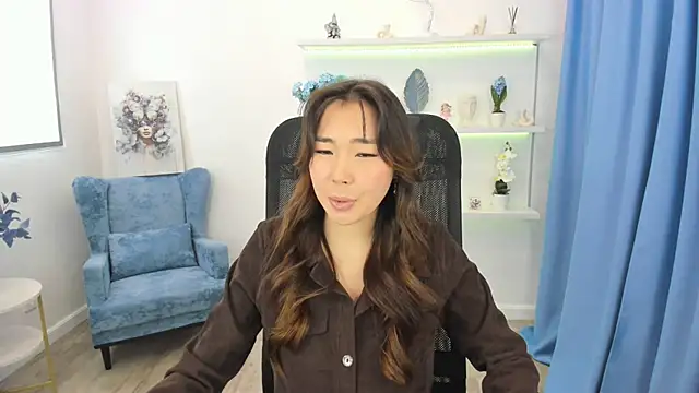 Snapshot of AnnaReyla chatting on 10/08/25, 11:34 AnnaReyla online show from 10/08/25, 11:34