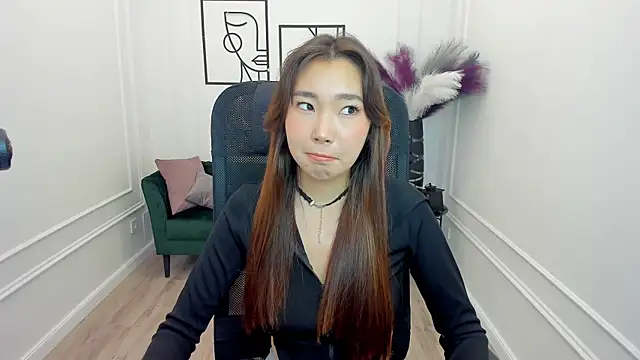 AnnaReyla online show from 11/07/25, 07:18