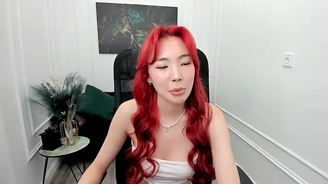 Snapshot of AnnaReyla chatting on 06/18/26, 04:11 AnnaReyla online show from 06/18/26, 04:11