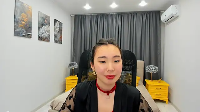 Snapshot of AnnaReyla chatting on 02/19/25, 04:44 AnnaReyla online show from 02/19/25, 04:44