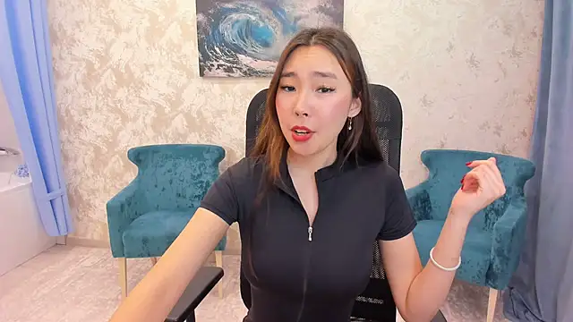 Snapshot of AnnaReyla chatting on 03/19/25, 12:34 AnnaReyla online show from 03/19/25, 12:34