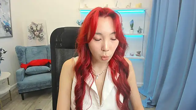 Snapshot of AnnaReyla chatting on 06/14/26, 11:11 AnnaReyla online show from 06/14/26, 11:11