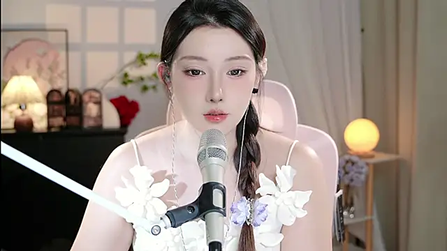 Dou-Dou-er online show from 10/07/25, 11:55