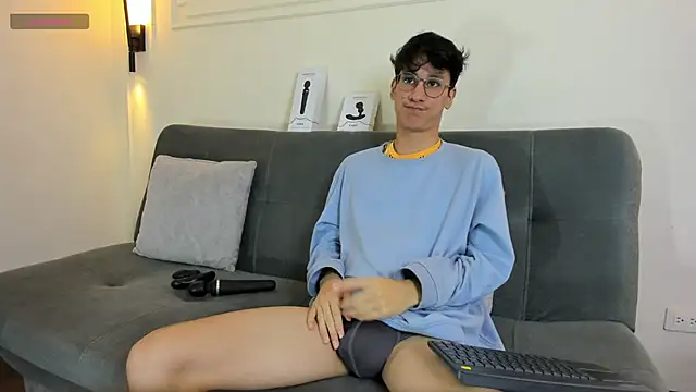 Cum hunters online show from 11/18/25, 03:21