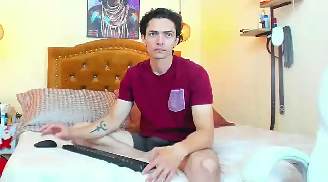 Uzcategui addams online show from 01/22/25, 12:49
