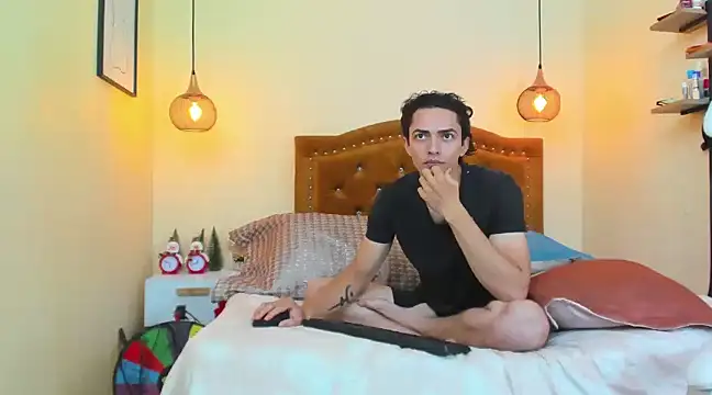 Uzcategui addams online show from 01/20/25, 12:49