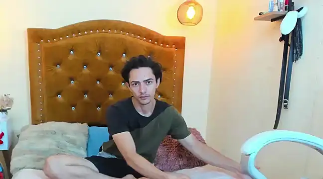 Uzcategui addams online show from 01/17/25, 12:31