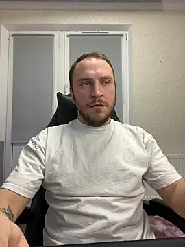 Snapshot of _XxX-XxX_ chatting on 03/01/25, 09:26 XxX-XxX online show from 03/01/25, 09:26
