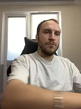 Snapshot of _XxX-XxX_ chatting on 03/04/25, 06:37 XxX-XxX online show from 03/04/25, 06:37