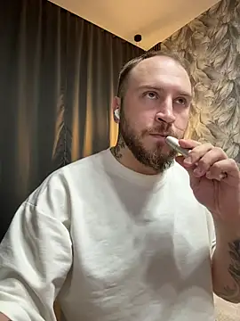  XxX-XxX  online show from 11/11/25, 04:35