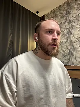  XxX-XxX  online show from 11/17/25, 08:57