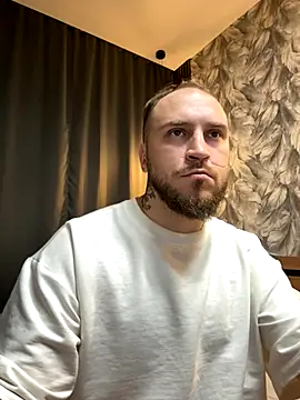 Snapshot of _XxX-XxX_ chatting on 10/10/25, 10:32 XxX-XxX online show from 10/10/25, 10:32