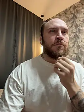  XxX-XxX  online show from 12/15/25, 04:02