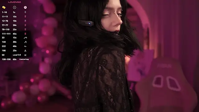 Snapshot of miuri_miy chatting on 02/13/26, 06:52 miuri miy online show from 02/13/26, 06:52