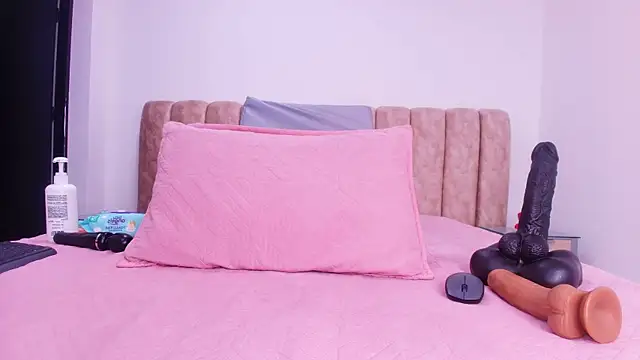 Snapshot of Auroraa_miller chatting on 11/27/25, 11:54 Auroraa miller online show from 11/27/25, 11:54