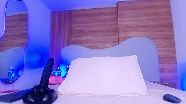 Auroraa miller online show from 06/02/26, 03:06