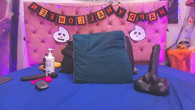 Snapshot of Auroraa_miller chatting on 10/27/25, 11:55 Auroraa miller online show from 10/27/25, 11:55