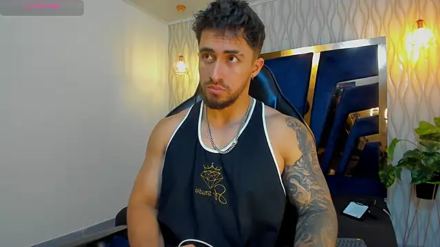 Snapshot of Brad_Summer chatting on 11/01/25, 05:18 Brad Summer online show from 11/01/25, 05:18