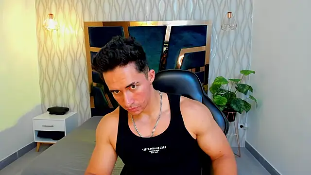 Snapshot of Brad_Summer chatting on 03/19/25, 05:28 Brad Summer online show from 03/19/25, 05:28