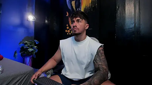 Snapshot of Brad_Summer chatting on 03/16/26, 11:29 Brad Summer online show from 03/16/26, 11:29