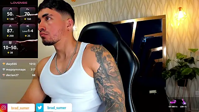 Snapshot of Brad_Summer chatting on 09/17/25, 05:37 Brad Summer online show from 09/17/25, 05:37