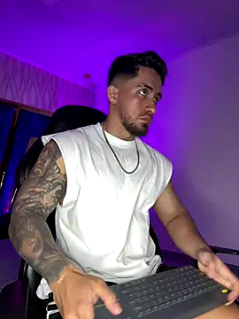 Snapshot of Brad_Summer chatting on 11/27/25, 05:46 Brad Summer online show from 11/27/25, 05:46