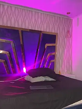 Snapshot of Brad_Summer chatting on 04/11/26, 11:41 Brad Summer online show from 04/11/26, 11:41