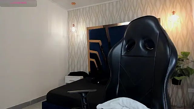 Snapshot of Brad_Summer chatting on 11/06/25, 05:28 Brad Summer online show from 11/06/25, 05:28