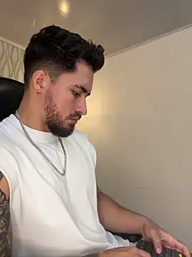 Snapshot of Brad_Summer chatting on 11/14/25, 05:38 Brad Summer online show from 11/14/25, 05:38