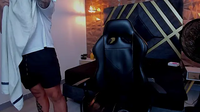 Snapshot of Brad_Summer chatting on 03/07/26, 11:21 Brad Summer online show from 03/07/26, 11:21