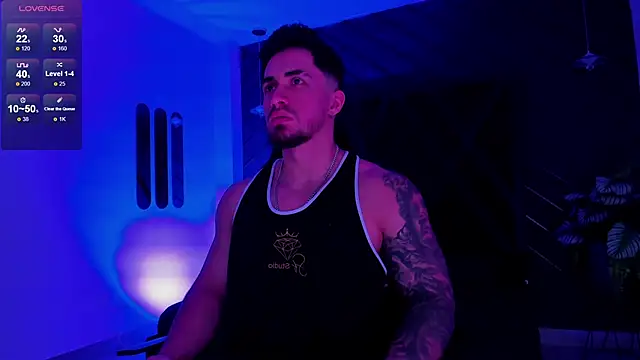 Snapshot of Brad_Summer chatting on 12/05/25, 05:17 Brad Summer online show from 12/05/25, 05:17