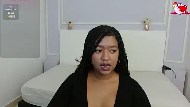 AishaHil online show from 02/28/25, 01:36