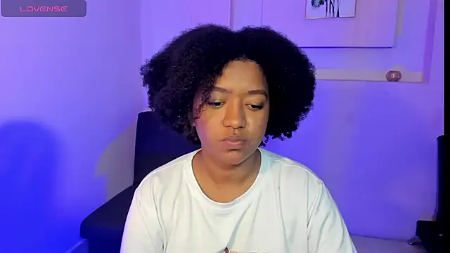 AishaHil online show from 02/07/25, 01:32