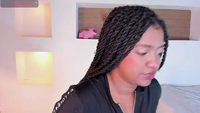 AishaHil online show from 01/23/25, 12:09