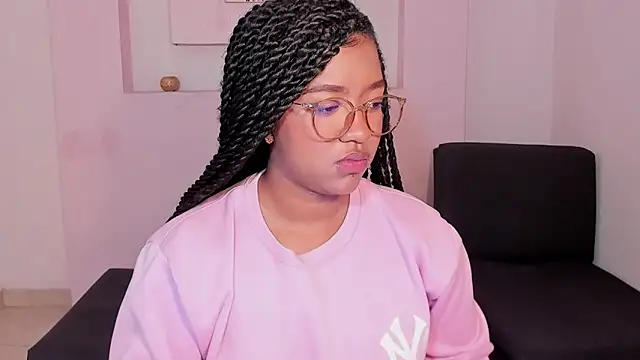 AishaHil online show from 01/19/25, 12:17