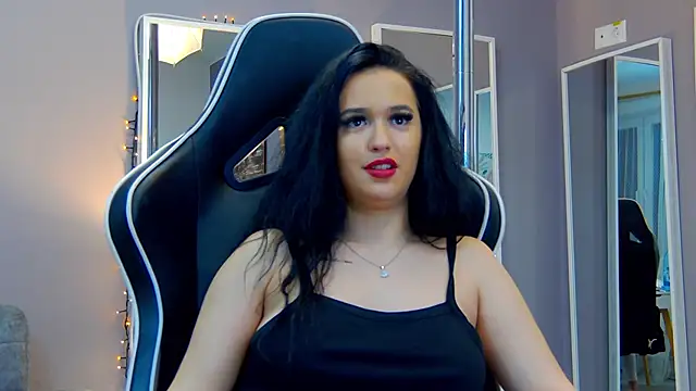 Eva Lovvia  online show from 03/11/25, 01:37