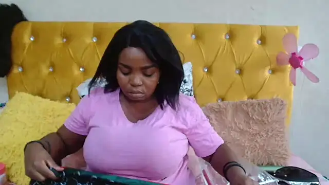 ShySexyBaddie online show from 03/17/25, 11:42