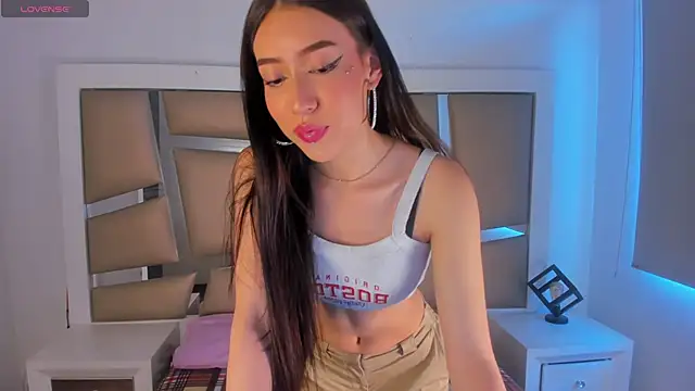 Snapshot of Princess_tokyo chatting on 01/23/25, 12:52 Princess tokyo online show from 01/23/25, 12:52