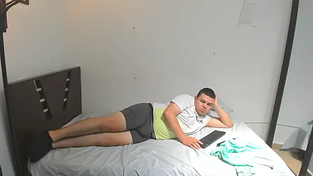 Faridsweetness online show from 02/12/25, 04:44