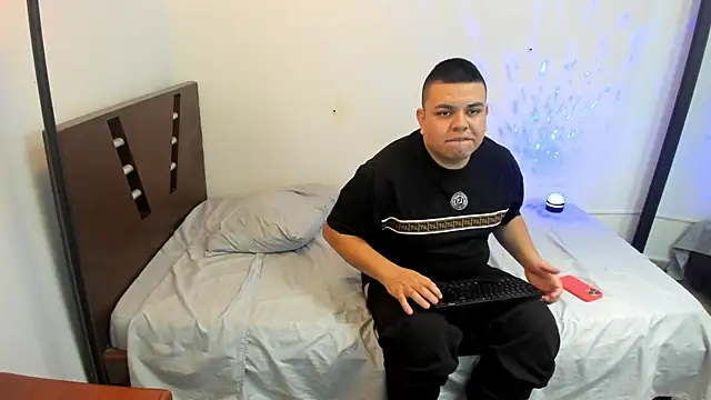 Faridsweetness online show from 01/27/25, 03:18