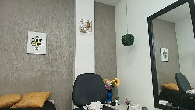 ambercooper05 online show from 01/30/25, 07:04